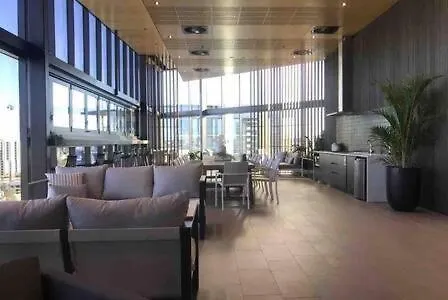 Stylish Studio On High Level-Close To Brisbane Cbd 0*,  Australie